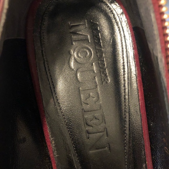 Alexander McQueen Skull Zipper Detail Peep Toe Pumps in Nubuck Leather - Picture 3 of 14